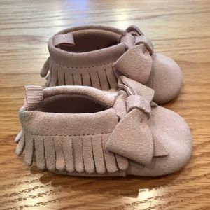 Baby Gap Pink 3-6 Month Fringe Bow Moccasins